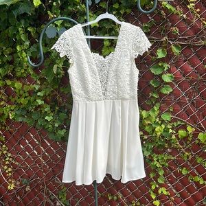 Chic above the knee white formal dress from Lulus. Worn twice, size S